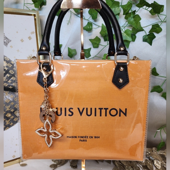 Authentic Louis Vuitton Retail Shoppiny Bag in A PVC Tote - Picture 3 of 8